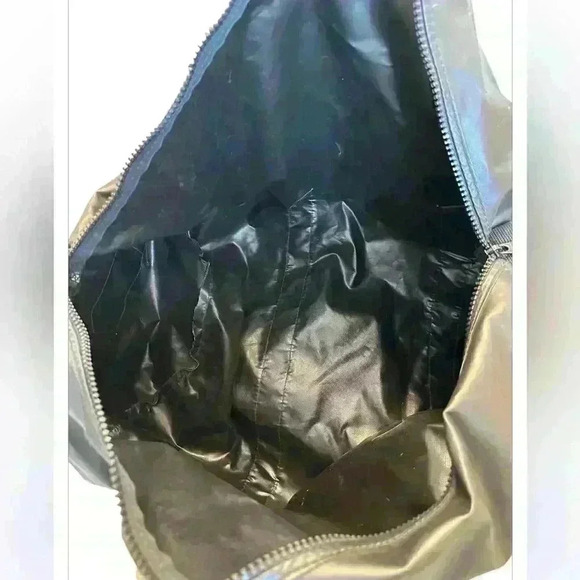 XL DUFFLE BAG - Picture 7 of 12